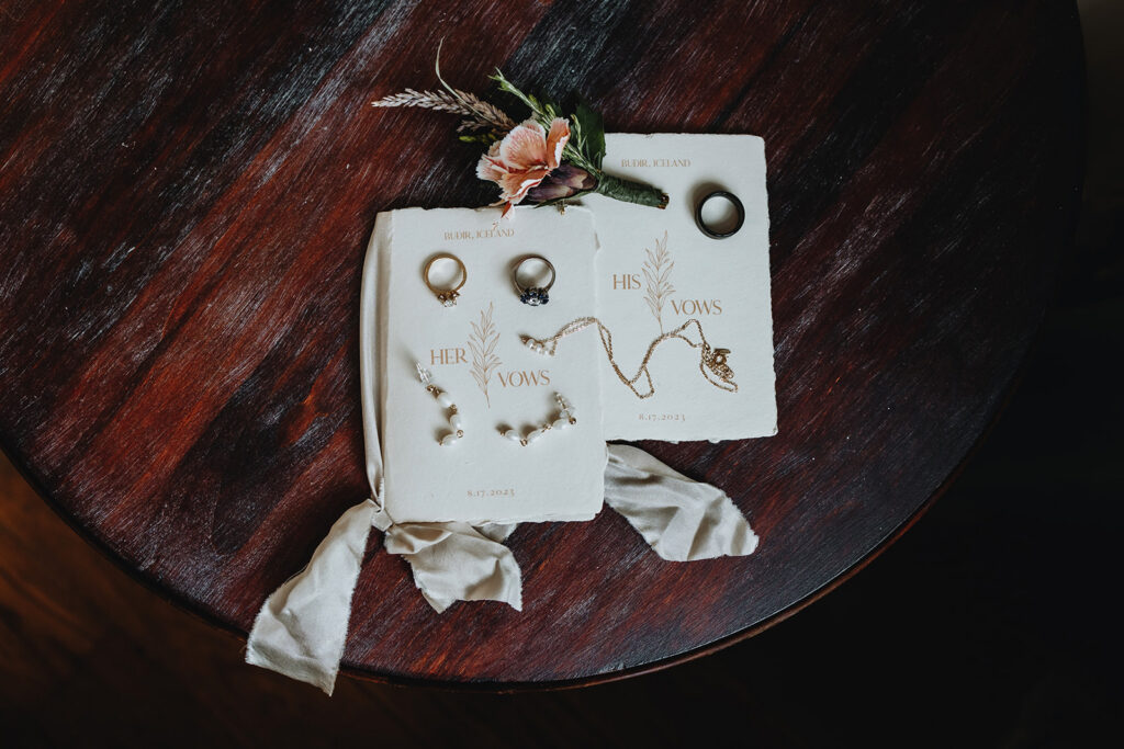 Vow booklets and a borrowed family ring at Hotel Búðir