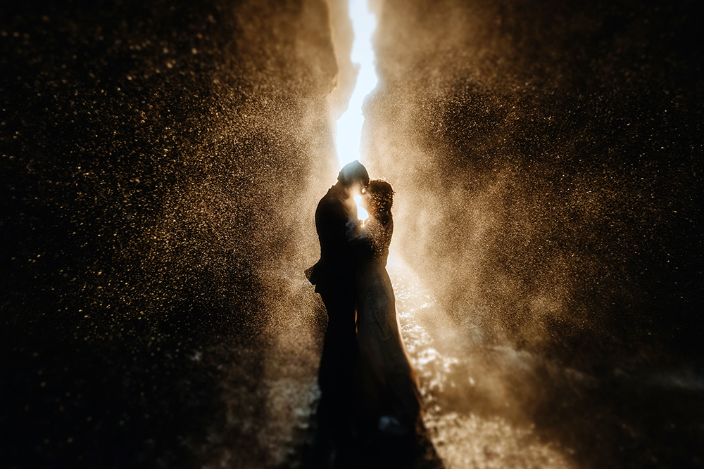 Award-winning Iceland Elopement photographer and wedding experience